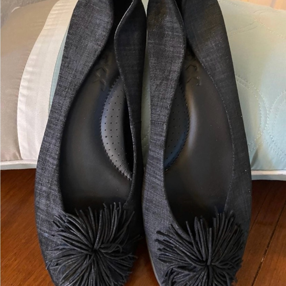 The Flexx Pom Pom Flats
